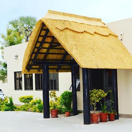 Etang Guesthouse Nata Exterior photo